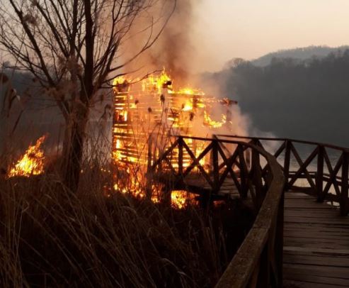 Incendio lungo l’Adda, l’origine potrebbe essere dolosa FOTO