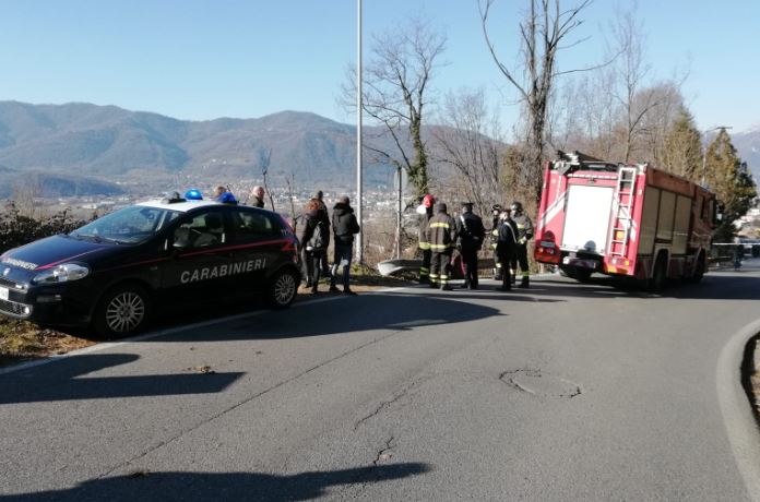 Camion nella scarpata: la Strada provinciale chiude per il recupero
