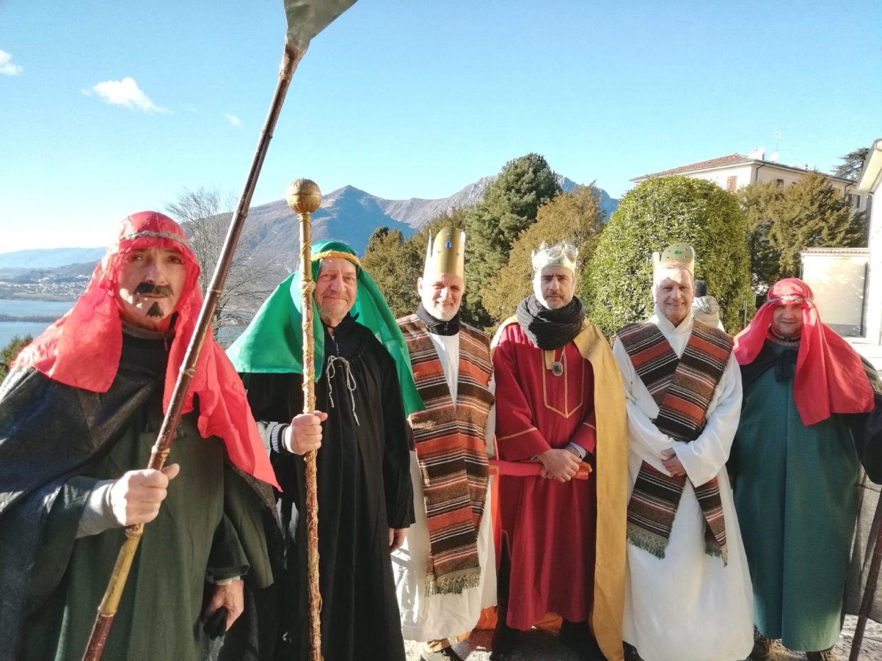 I Magi sulle strade di Galbiate FOTO