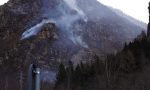 Nuovo incendio in Valchiavenna, due alpinisti imprigionati dalle fiamme VIDEO