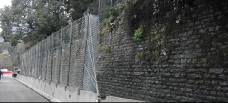 Allerta meteo vento forte: chiusa totalmente al traffico la Sp 72 del Lago. Parchi chiusi a Lecco