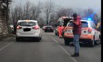 Caduta da bici lungo la strada provinciale, un ferito FOTO