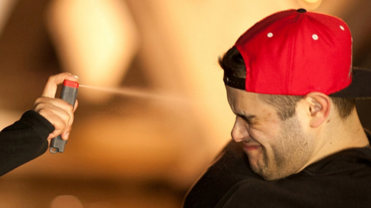 Corso di autodifesa: Confcommercio Lecco regala spray al peperoncino ai partecipanti