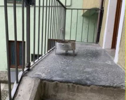 Mamma e due bambini intossicati dal monossido