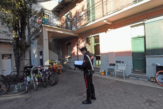 Aggredirono mediatore di Merate: richiedenti asilo già liberi