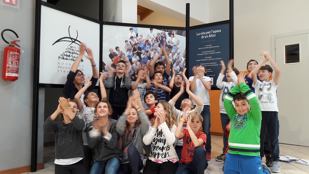 Domani sale il sipario a Lecco sulla mostra “La vita per l’opera di un Altro”