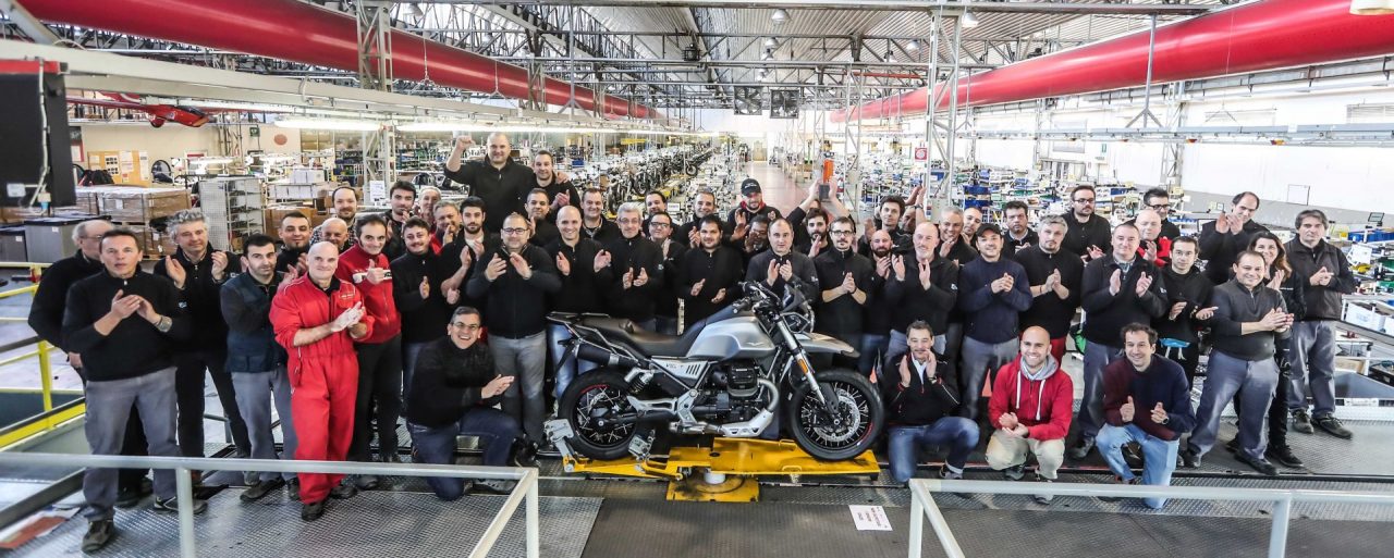 Moto Guzzi V85 TT: partita la produzione a Mandello