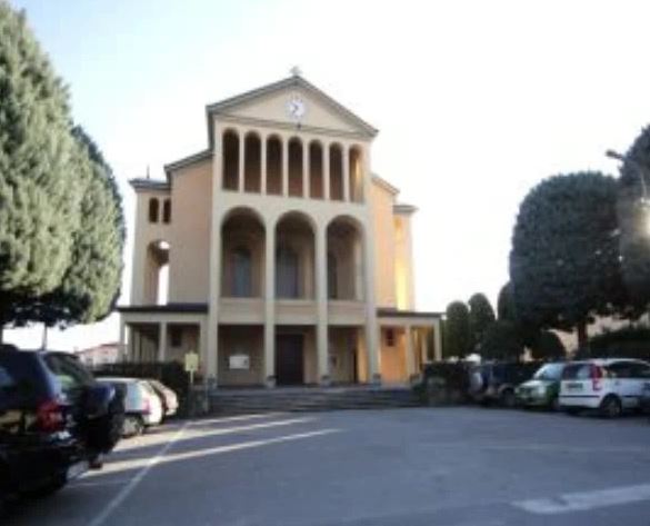 Rischio crolli, chiesa off limits