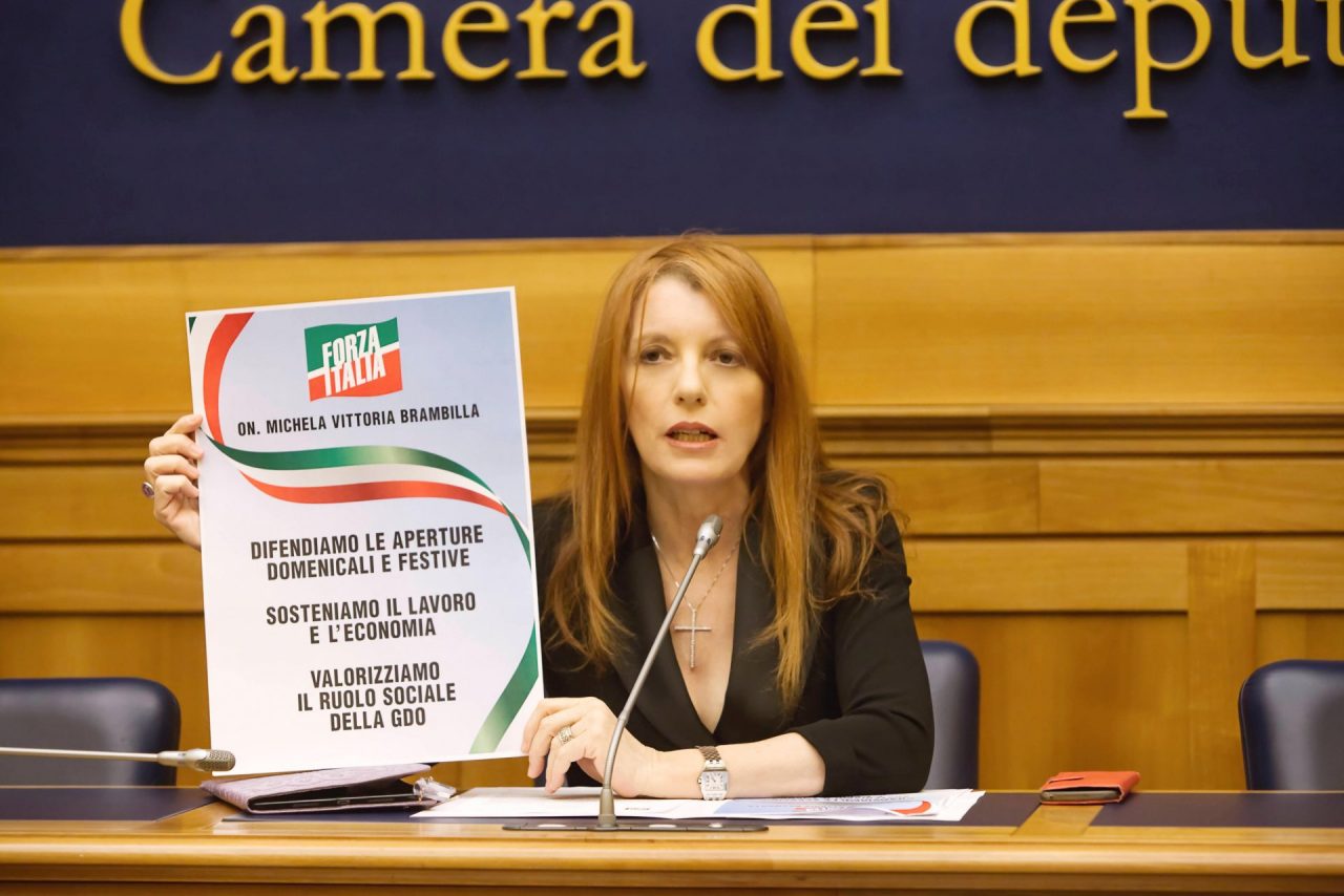 Michela Vittoria Brambilla contro le chiusure domenicali dei negozi: “Follia del Governo”