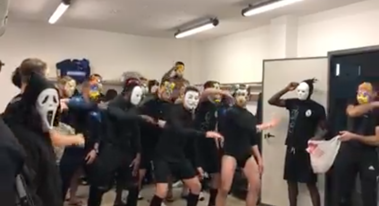 La “pazza” esultanza dell’Ac Victoria dopo la vittoria nel derby col Foppenico VIDEO