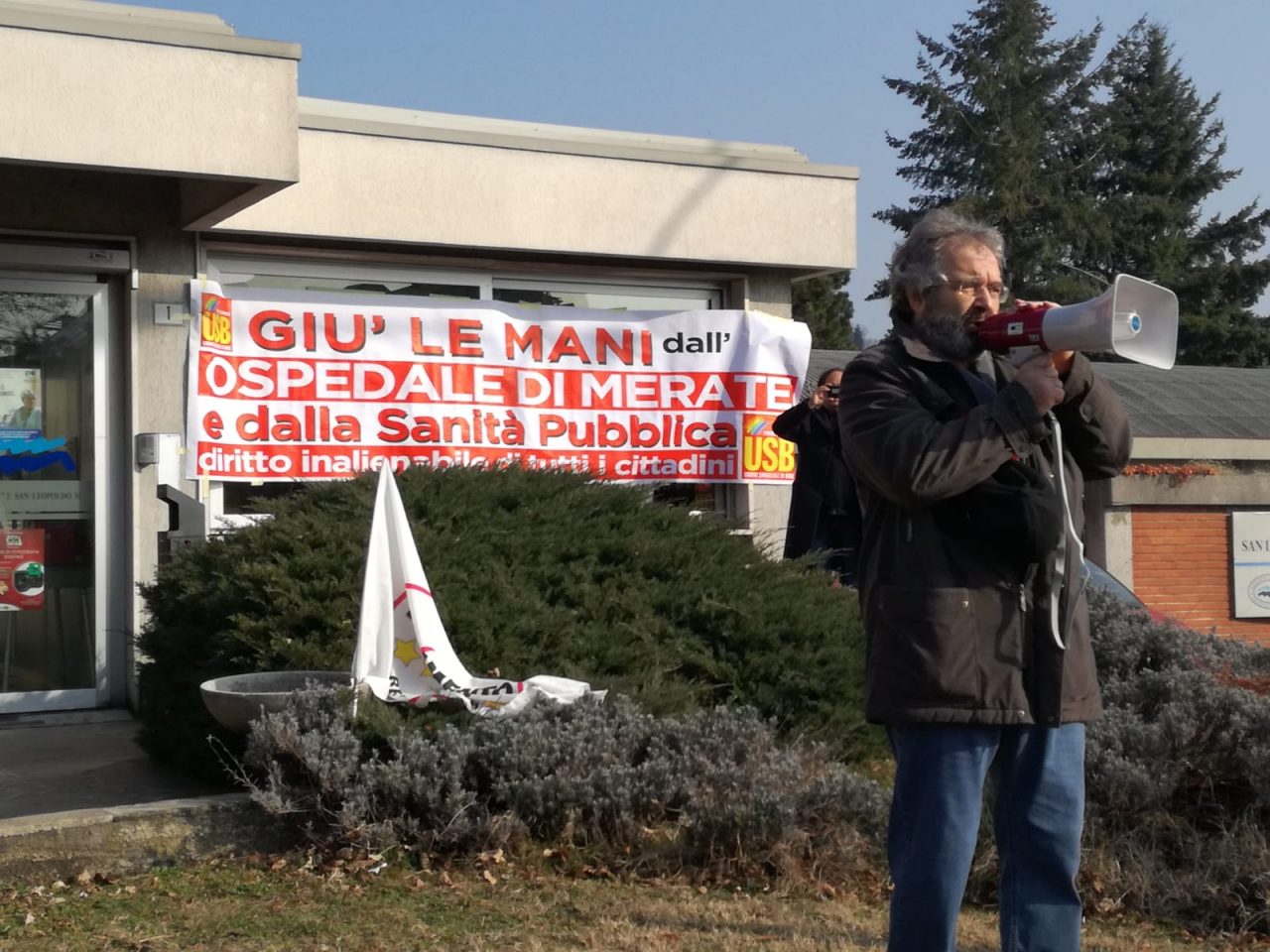 Presidio Usb al Mandic, Scorzelli: “Dipenderà da voi se chiuderanno l’ospedale di Merate” FOTO e VIDEO