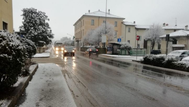 Neve nel Lecchese: la situazione della strade FOTO E VIDEO