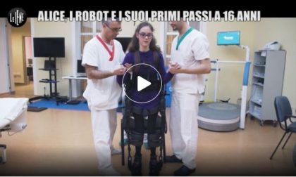 A 16 anni cammina per la prima volta: "miracolo" della medicina a Villa Beretta VIDEO