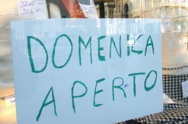 Chiusure domenicali, +Europa Lario: “Controsenso logico oltre che follia economica”