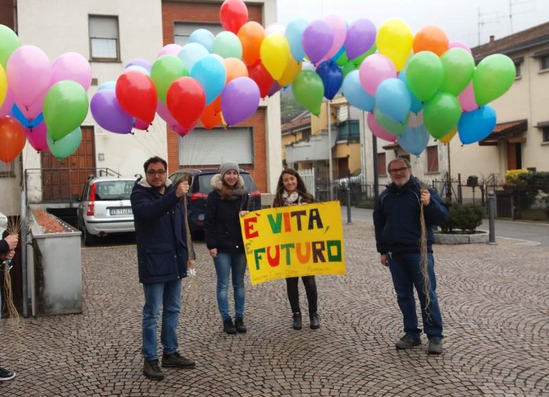Dal Lecchese al Piemonte: i palloncini volano per 180 chilometri FOTO E VIDEO