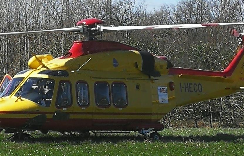 Ennesimo incidente sul lavoro: operaio schiacciato da un macchinario si ferisce ad un piede FOTO