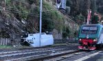 Vola da un tornante e finisce sulla ferrovia: 48enne "miracolato" FOTO  SIRENE DI NOTTE