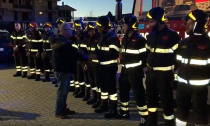 Commovente omaggio al Vigile del Fuoco che va in pensione FOTO E VIDEO