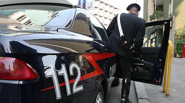 Alimenti non tracciati e sporcizia, nei guai i titolari di due locali di Lecco