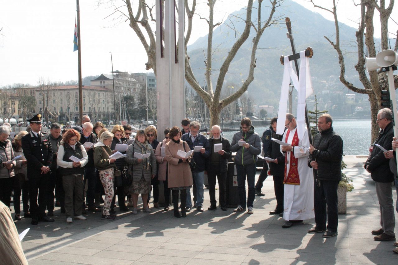 Grande partecipazione alla Via Crucis per i lavoratori