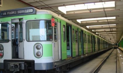 Frenata d'emergenza in metropolitana, diversi feriti a Milano
