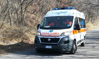 Cade dalla bici, gravi lesioni per un 62enne FOTO