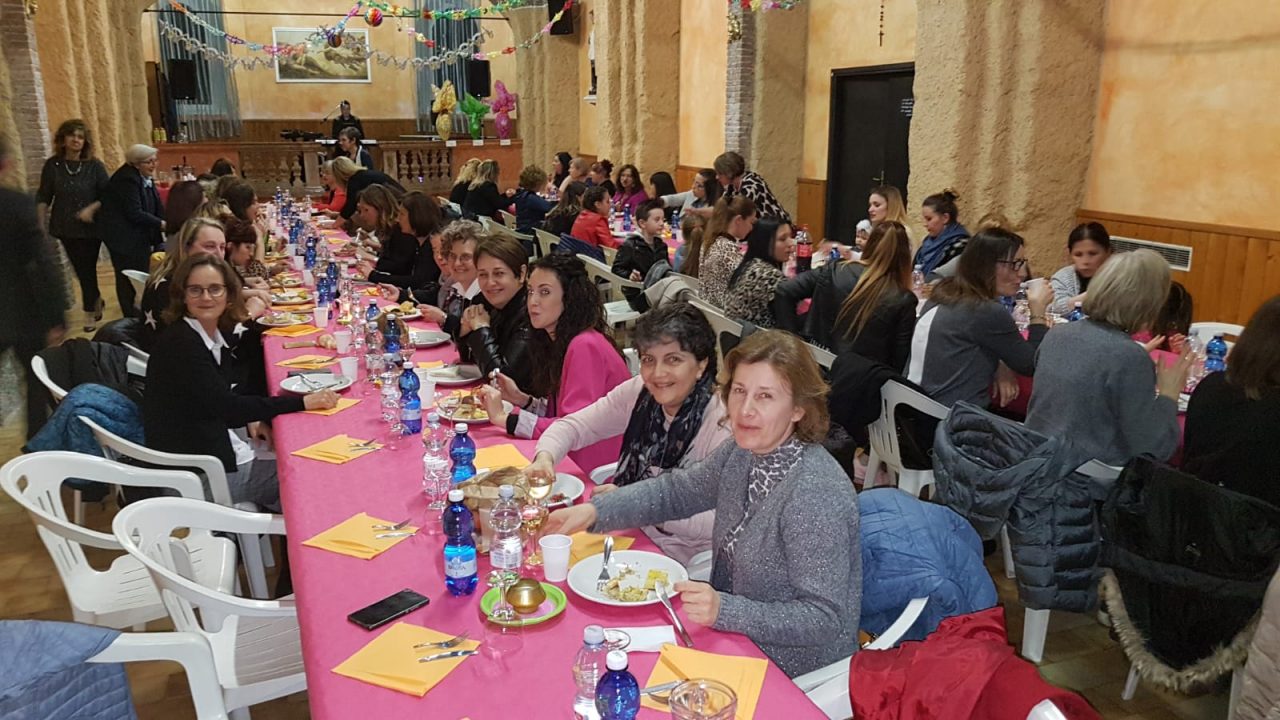 Festa delle donne, cibo e musica a Cortenuova FOTO
