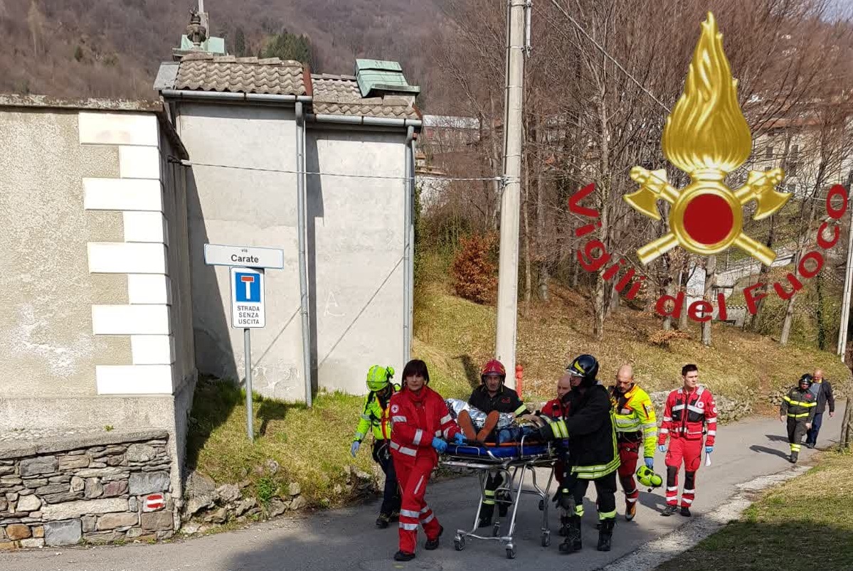 Precipita da un albero: a Plesio arriva l’elisoccorso