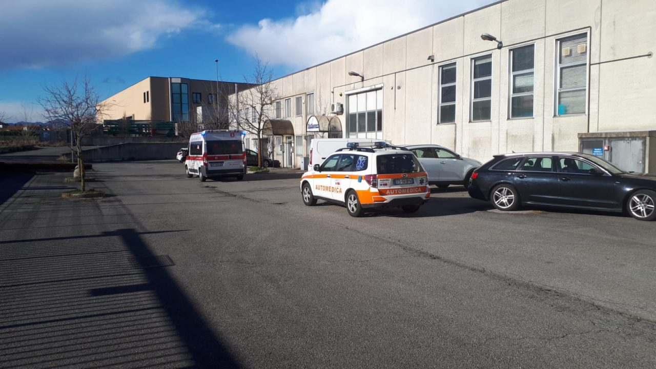 Colto da malore in azienda, gravissimo 53enne