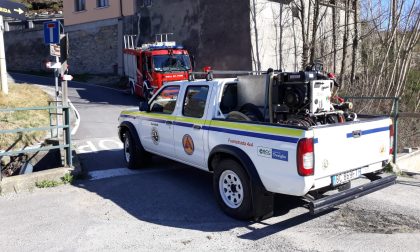 Incendio tra Villa d'Adda e Pontida: Vigili del Fuoco al lavoro. Fiamme anche a Carenno FOTO