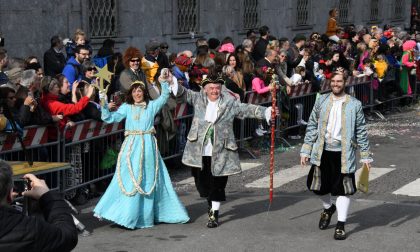 La grande parata ha coronato il Carnevalone di Lecco FOTO