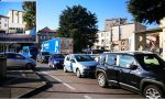 Pericolo crolli dopo il forte vento: strade chiuse e traffico in tilt. Chiuso anche un asilo FOTO