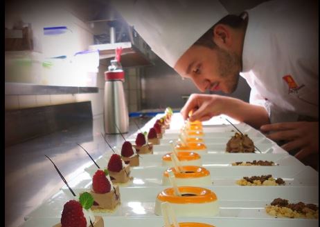 Dolci che passione: corso in Confcommercio con il giovane pastry chef lecchese Antonio Dell’Oro