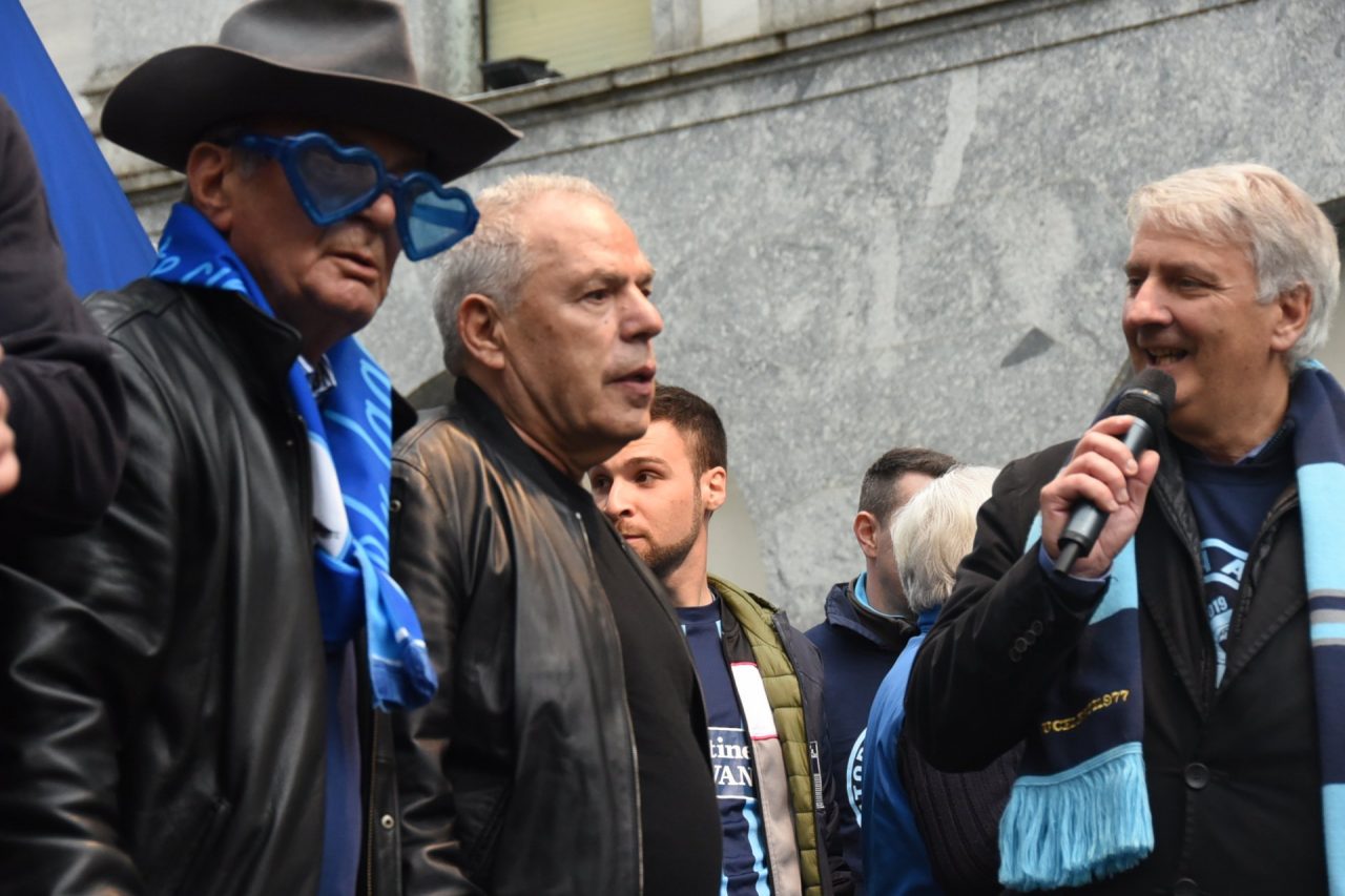 Valsecchi contestato dagli ultrà blucelesti, Battazza prende le distanze