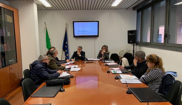 Stoccaggio di rifiuti, incendi e irregolarità: Prefettura di Lecco in campo