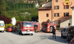 Vigili del Fuoco al lavoro per sei ore per spegnere un maxi incendio tetto FOTO