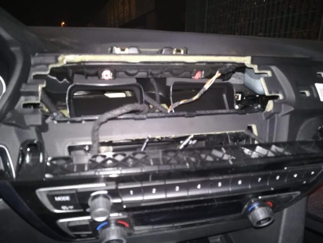 Incredibile furto: vanno al ristorante e quando escono trovano… mezza auto FOTO