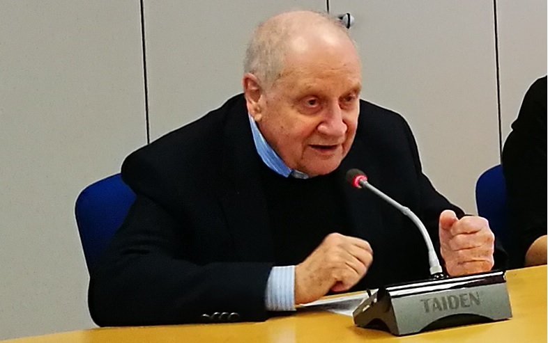 Il filosofo Sini domani sera a Lecco