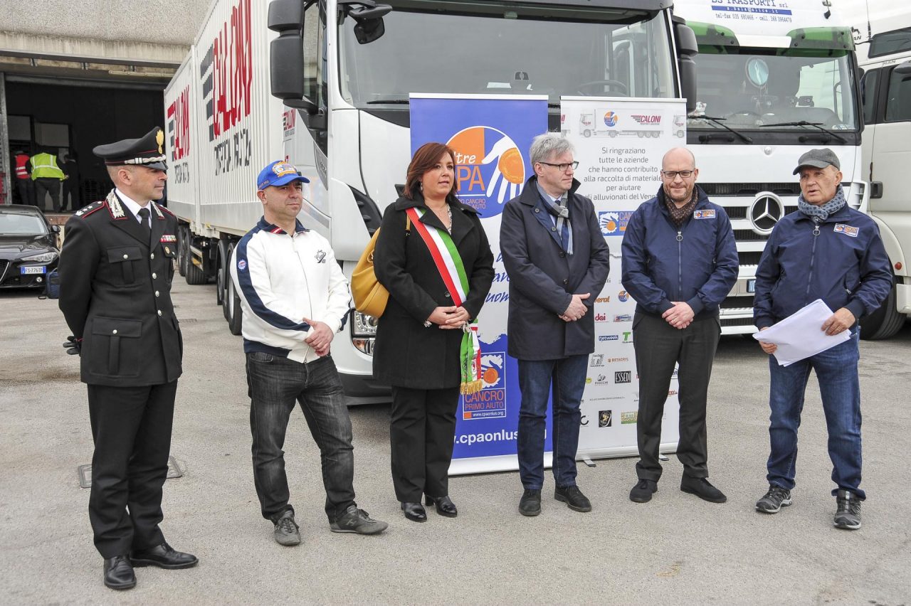 Cancro Primo Aiuto e Netweek insieme per il Veneto: consegnati gli aiuti agli alluvionati