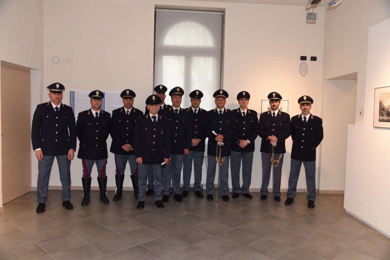 Eroi di tutti i giorni: i poliziotti lecchesi premiati. Omaggio speciale all’agente investito dagli spacciatori