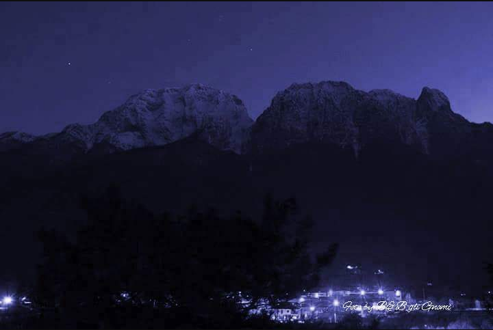 Oggi è la Giornata Mondiale dell’autismo, Lecchese illuminato di blu FOTO