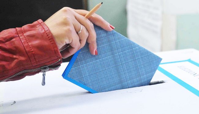Analisi semiseria delle elezioni comunali nel Lecchese, tra omonimie, carriere scolastiche e numeri che non si possono giocare al lotto…