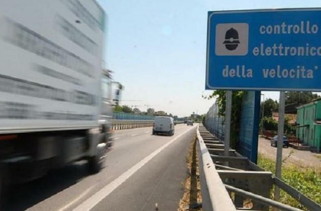 Multa per eccesso di velocità ma non ha la macchina né la patente