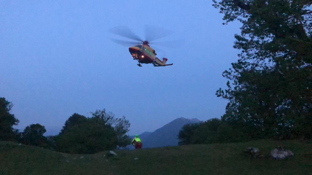 Tragedia a Castiglione d’Intelvi: precipita lungo un canale e muore FOTO