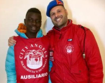Davide e Musa, storia di straordinaria solidarietà a Lecco. Profugo accolto in casa dal volontario