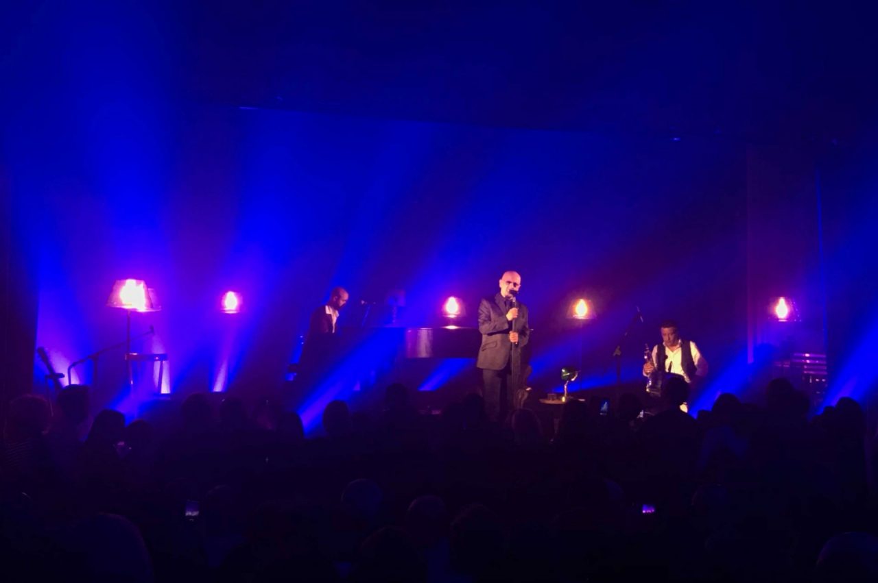 Enrico Ruggeri incanta Lecco  sul palco del Palladium