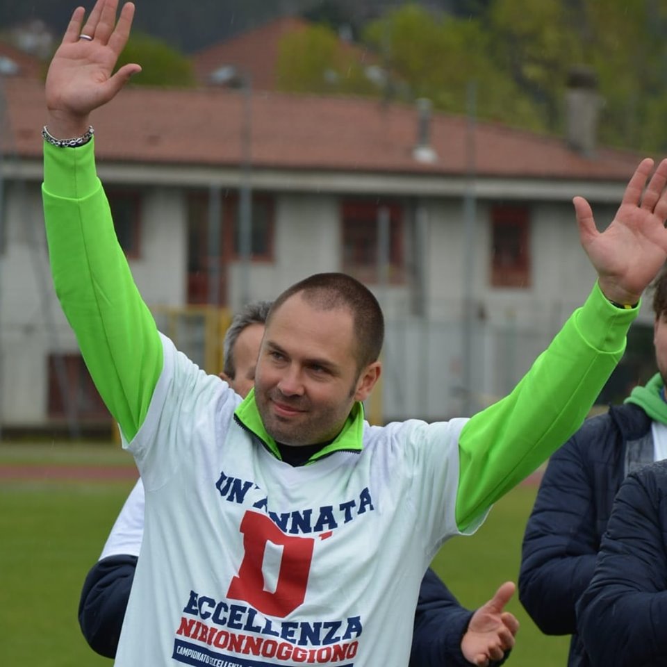 Il NibionnOggiono conferma mister Commisso per la Serie D