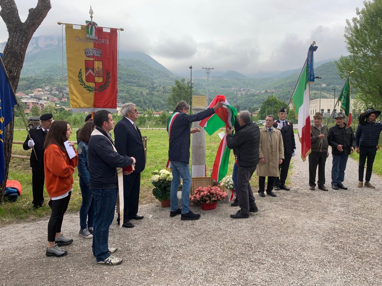 Inaugurato il cippo in memoria di Giovanni Ripamonti, calolziese deceduto a Mauthausen FOTO