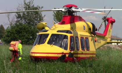 Cade da cavallo nel torrente, è grave