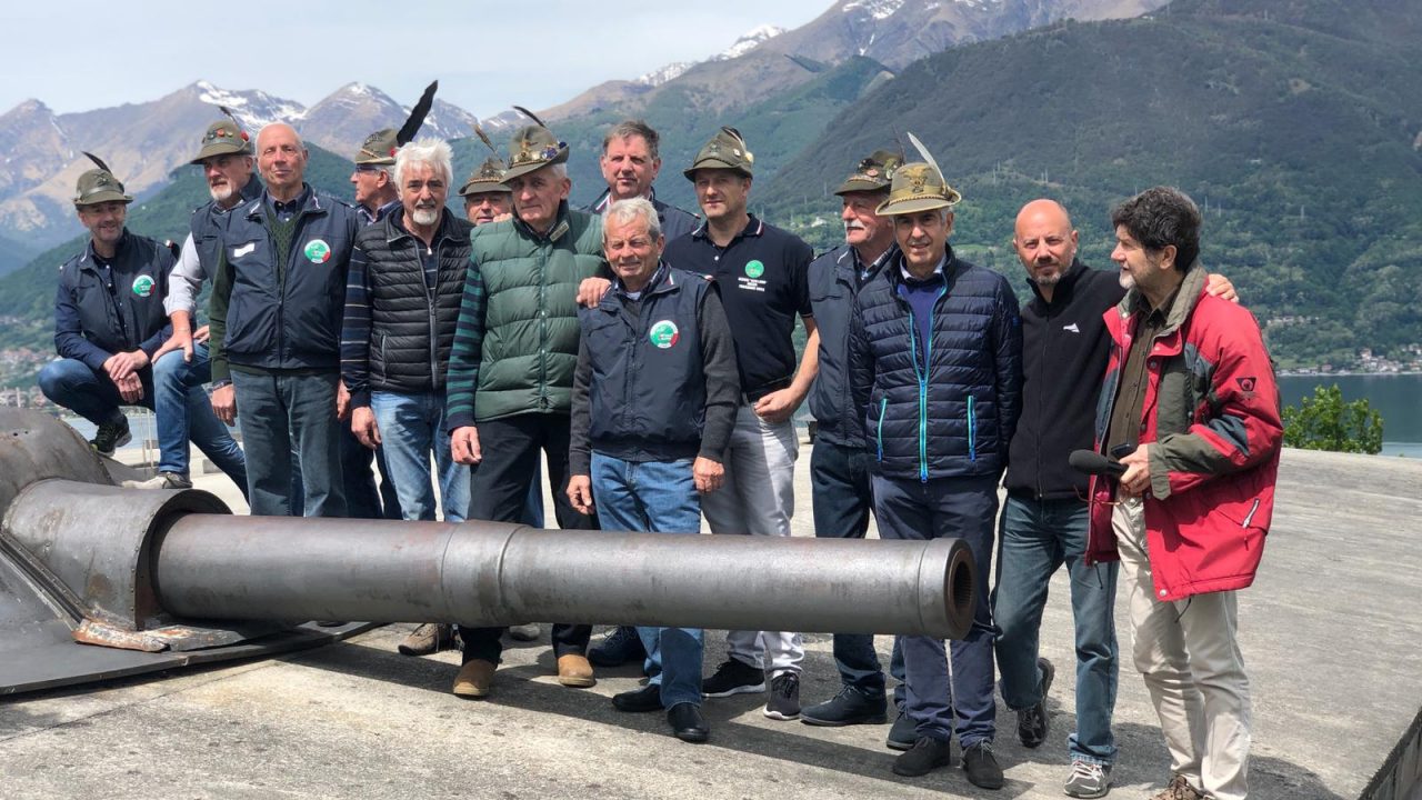 Cappelli degli alpini smarriti o rubati dopo l’adunata, nasce un gruppo Facebook per i “persi e ritrovati”